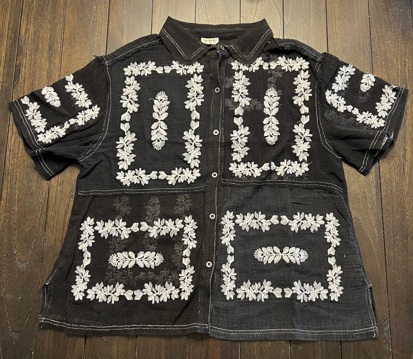 Embroidered Short Sleeve Button Down